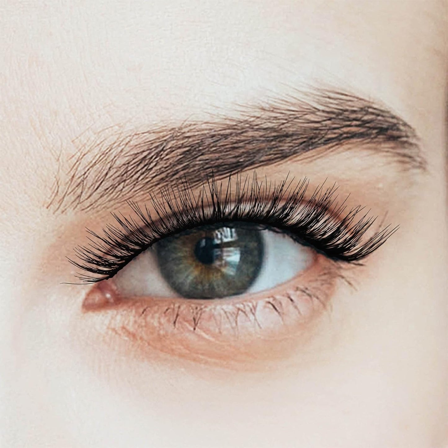 KISS Looks So Natural False Eyelashes Multipack, Lightweight & Comfortable, Tapered End Technology, Reusable, Cruelty-Free, Contact Lens Friendly, Style 'Shy', 5 Pairs Fake Eyelashes