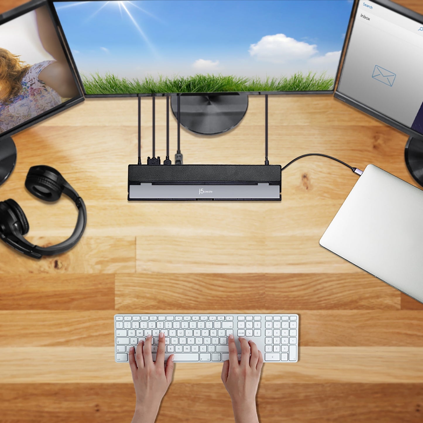 j5create USB-C Triple Display Docking Station, JCD543