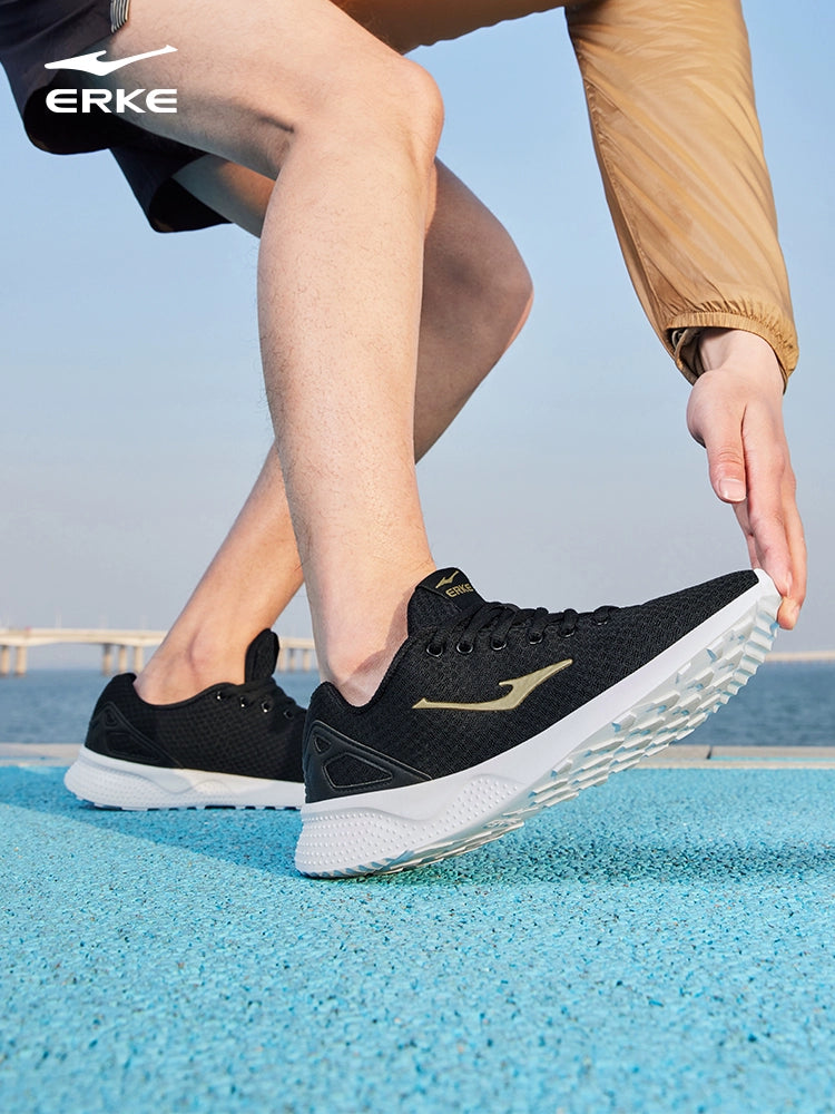Hongxing Erke Spring and Summer Men's Shock-Absorbing Black Sneaker