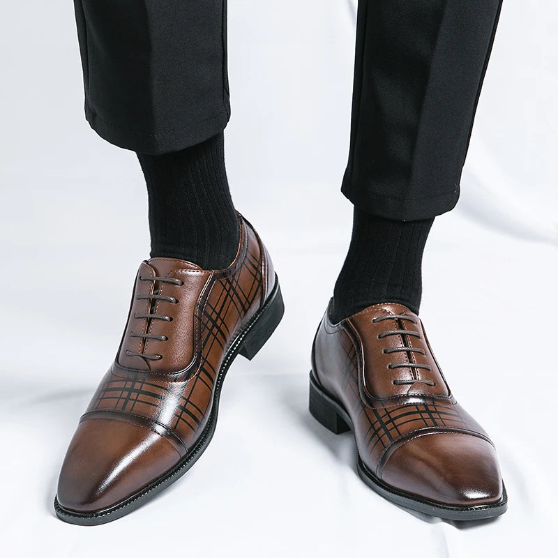 Hot Selling Men's Genuine Leather Shoes in Europe America Pointed Dress Shoes Groom's Wedding Shoes Men's Lace Up Suit Shoes
