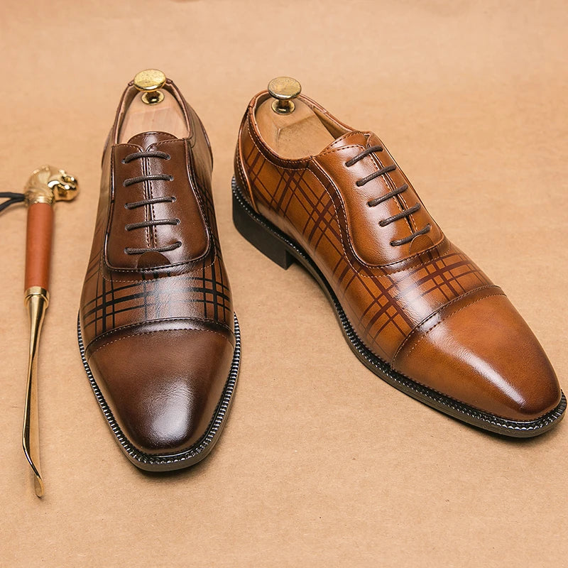 Hot Selling Men's Genuine Leather Shoes in Europe America Pointed Dress Shoes Groom's Wedding Shoes Men's Lace Up Suit Shoes