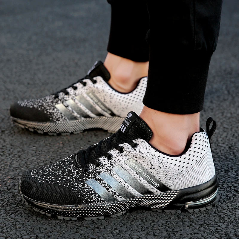 New 2023 Men Running Shoes Breathable Outdoor Sport Lightweight Couple Sneakers for Women Comfortable Athletic Training Footwear