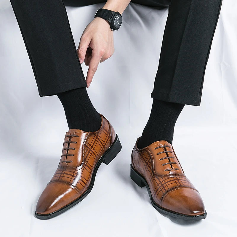 Hot Selling Men's Genuine Leather Shoes in Europe America Pointed Dress Shoes Groom's Wedding Shoes Men's Lace Up Suit Shoes