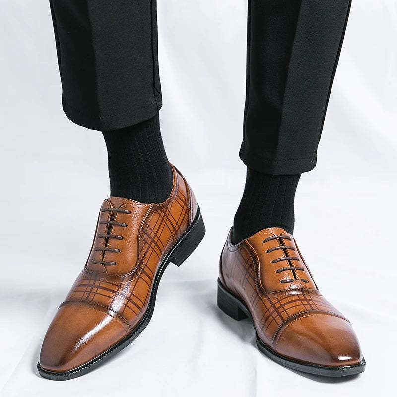 Hot Selling Men's Genuine Leather Shoes in Europe America Pointed Dress Shoes Groom's Wedding Shoes Men's Lace Up Suit Shoes