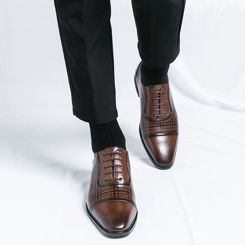 Hot Selling Men's Genuine Leather Shoes in Europe America Pointed Dress Shoes Groom's Wedding Shoes Men's Lace Up Suit Shoes