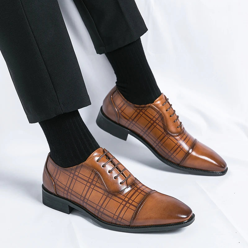 Hot Selling Men's Genuine Leather Shoes in Europe America Pointed Dress Shoes Groom's Wedding Shoes Men's Lace Up Suit Shoes
