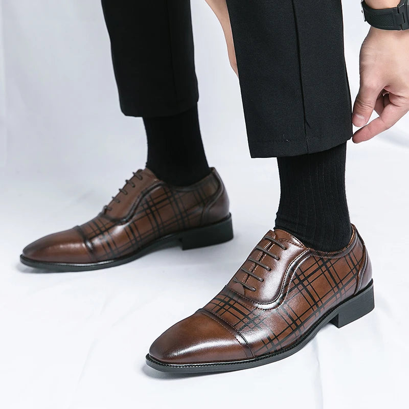 Hot Selling Men's Genuine Leather Shoes in Europe America Pointed Dress Shoes Groom's Wedding Shoes Men's Lace Up Suit Shoes
