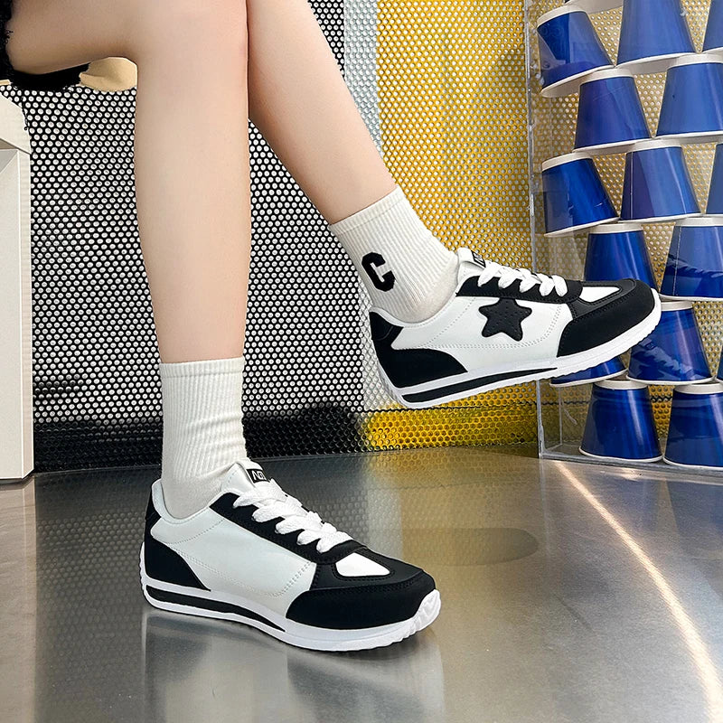 2023 Women Running Shoes Ladies Breathable Sneakers Light Sports Vulcanize Shoes Outdoor Lace Up Training Shoes Zapatos De Mujer