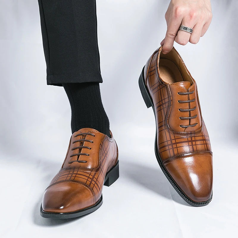 Hot Selling Men's Genuine Leather Shoes in Europe America Pointed Dress Shoes Groom's Wedding Shoes Men's Lace Up Suit Shoes
