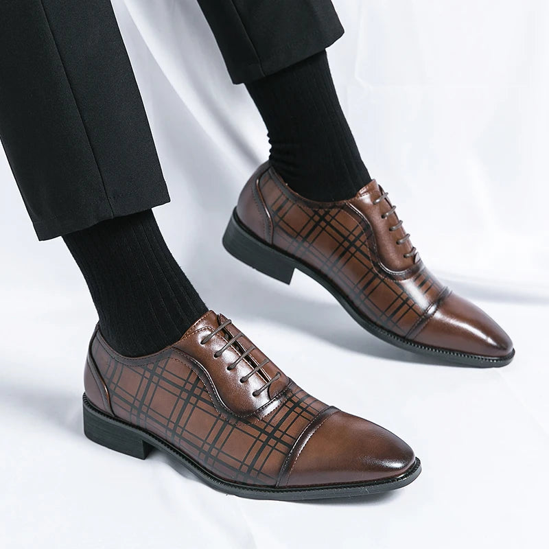Hot Selling Men's Genuine Leather Shoes in Europe America Pointed Dress Shoes Groom's Wedding Shoes Men's Lace Up Suit Shoes