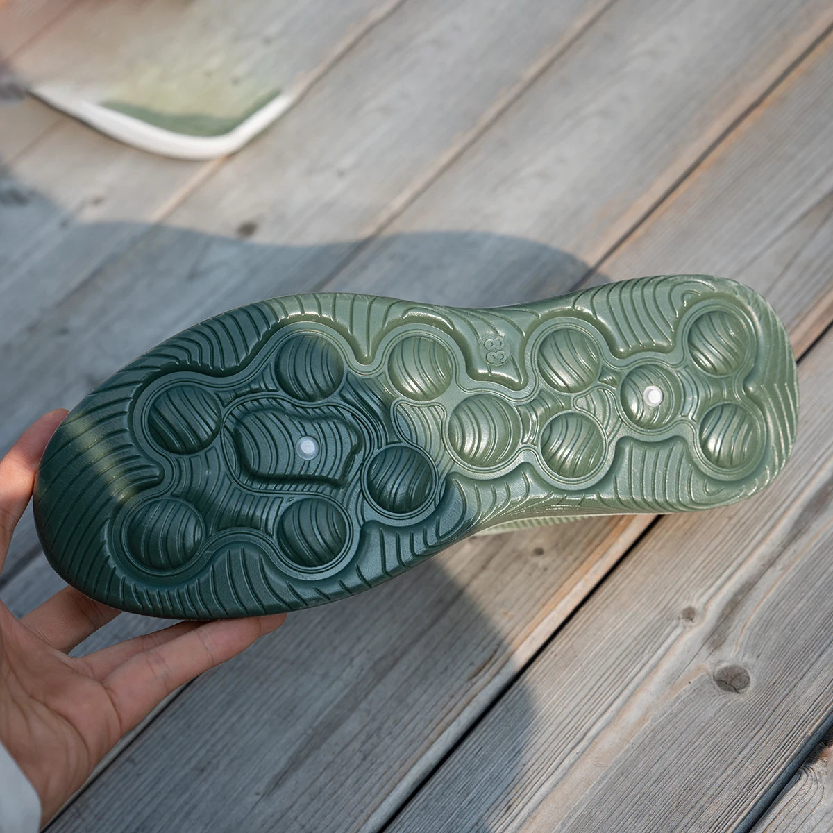 Women's Lightweight Casual Breathable Mesh Walking Shoes for All-Day Comfort.