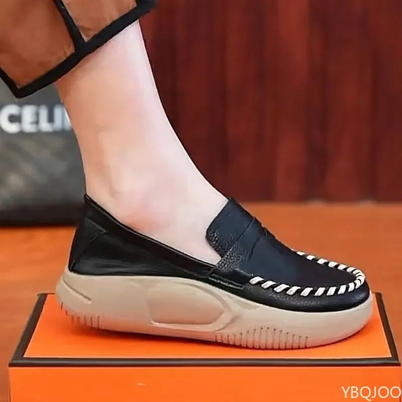 Women's Thick-Soled Casual Shoes: Comfortable, Versatile Flat Sneakers for Daily Commuting (Spring/Autumn Collection)