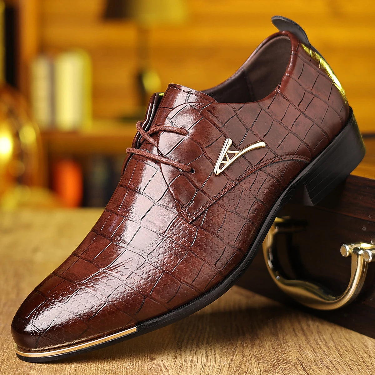Men's Dress Shoes Lace-Up Brogue Shoes Classic Patent Leather Oxfords Pointed Wedding Shoes Business Office Men Formal Shoe 2025