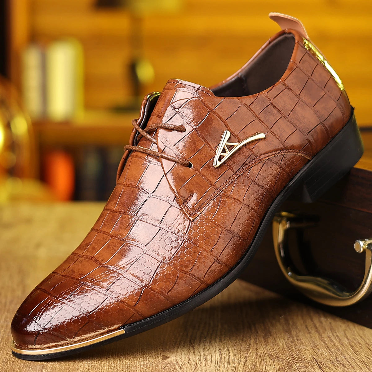 Men's Dress Shoes Lace-Up Brogue Shoes Classic Patent Leather Oxfords Pointed Wedding Shoes Business Office Men Formal Shoe 2025