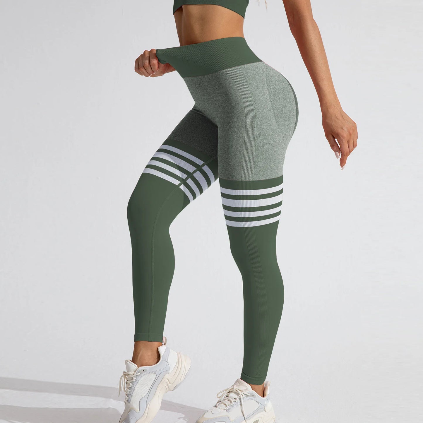 V Back Athletic Leggings with Scrunch Front