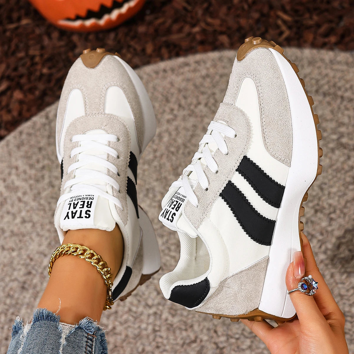 Women's Retro Casual Sneakers – Fashionable Round Toe Flat Sports Shoes for Spring & Autumn