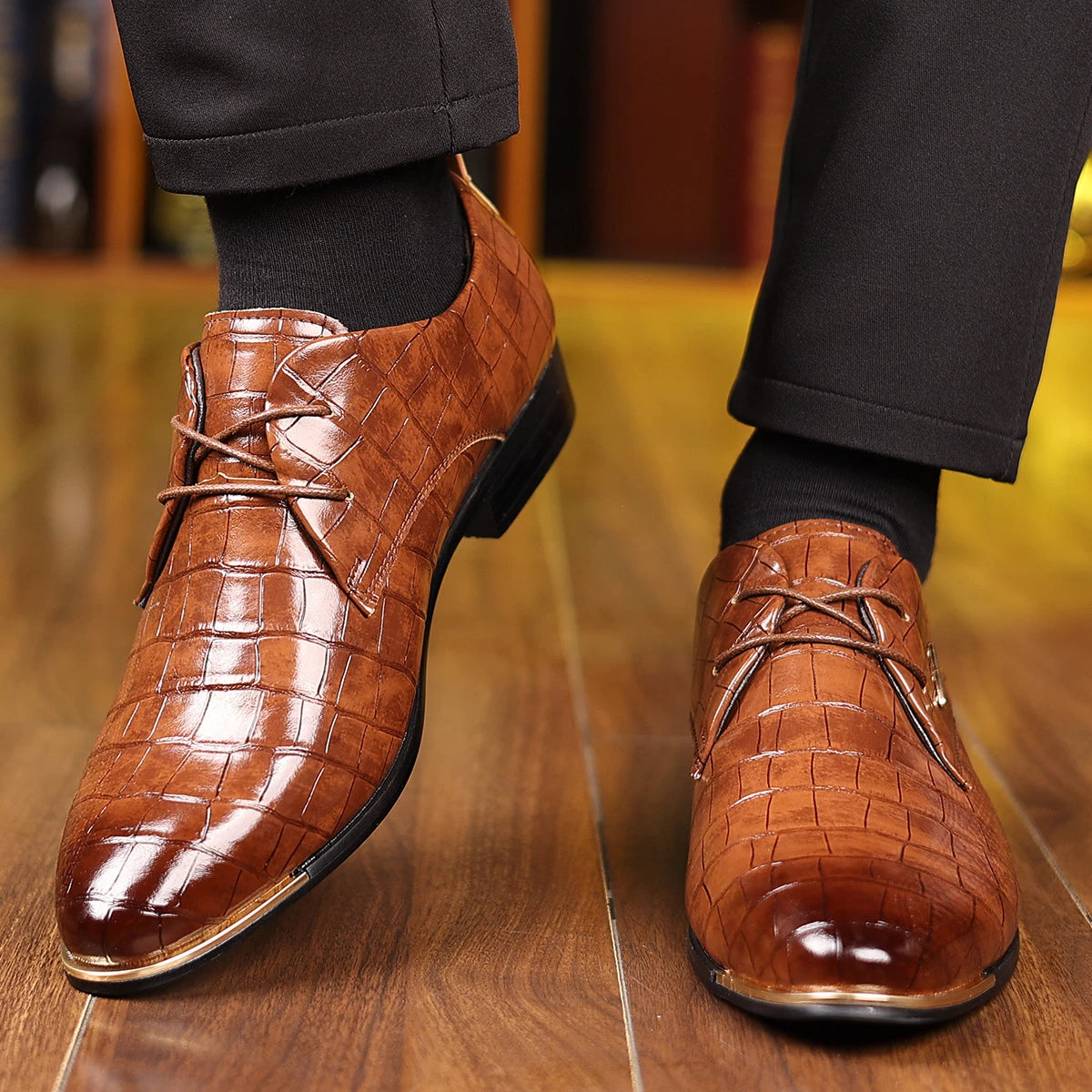 Men's Dress Shoes Lace-Up Brogue Shoes Classic Patent Leather Oxfords Pointed Wedding Shoes Business Office Men Formal Shoe 2025