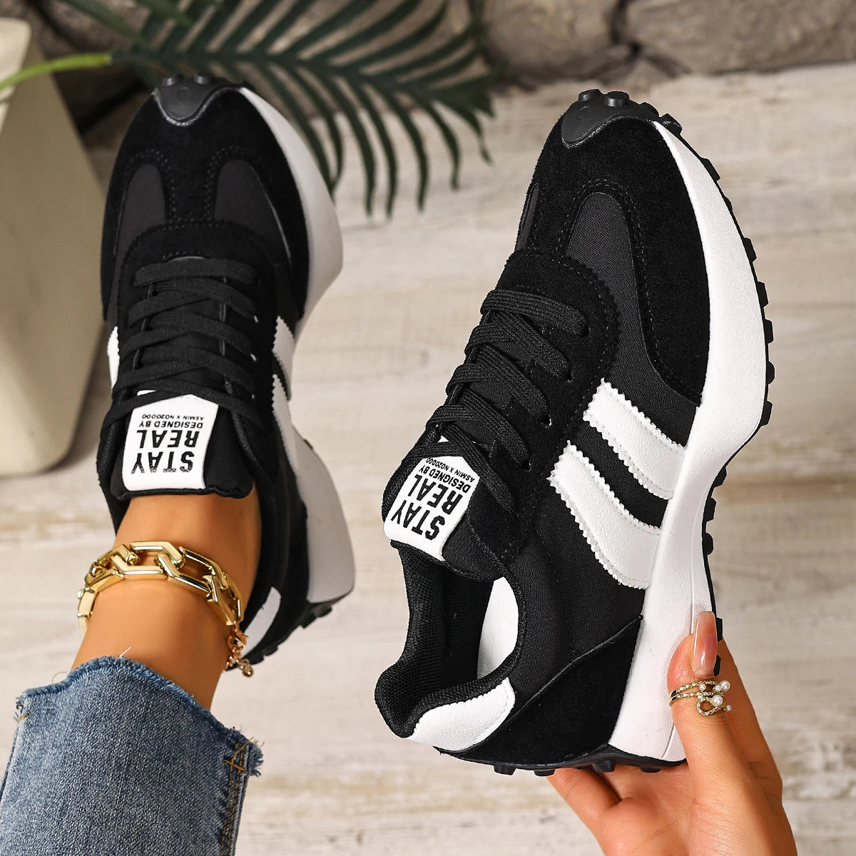Women's Retro Casual Sneakers – Fashionable Round Toe Flat Sports Shoes for Spring & Autumn