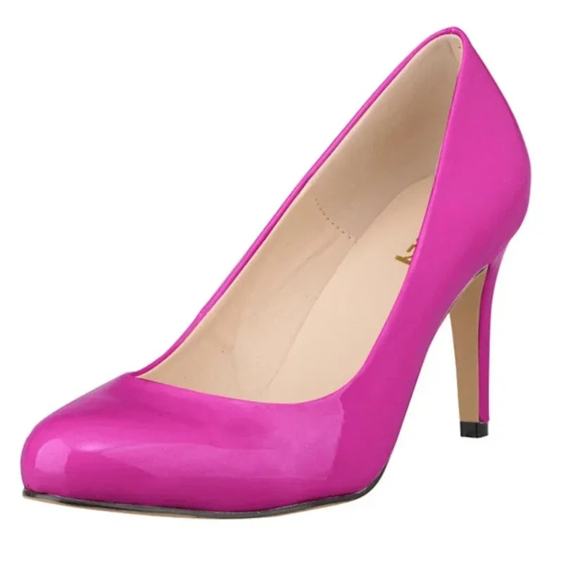 Classic Women’s Pumps: Elegant Mid-Heel Shoes with Round Toes.