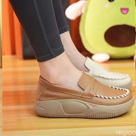 Women's Thick-Soled Casual Shoes: Comfortable, Versatile Flat Sneakers for Daily Commuting (Spring/Autumn Collection)